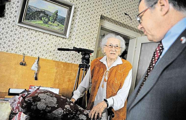 Havlíčkobrodsko ažďársko 28. července 2017 3 Příběh (ne)obyčejného hrdinství DOKONČENÍ ZE STRANY 1 Přesto Jarušku nedržela doma jako ve vězení. Byly jsme pořád veselé, nikdy netesknila.
