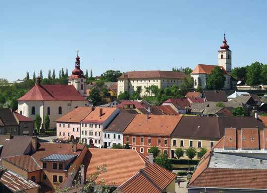 Trasy pro elektroskútry krátké Výlet č.1 Výlet č.2 Barokní zámek v Jaroměřicích nad Rokytnou. Foto: Jitka Mattyášovská Panorama Brtnice.