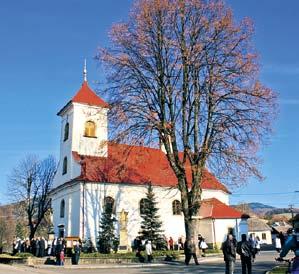 Velmi oblíbeným cílem je rekreační oblast Rusava pod Pardusem s přírodní vodní nádrží a se zázemím ubytovacích zařízení a hospůdek.