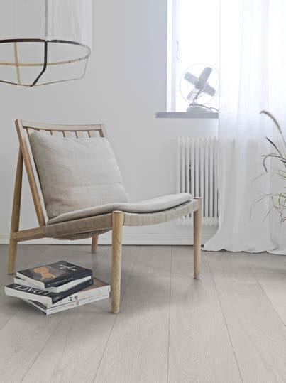 Nordic Frost Stopy bílých olejových pigmentů zdůrazní nádherné detaily dřevěné podlahy.
