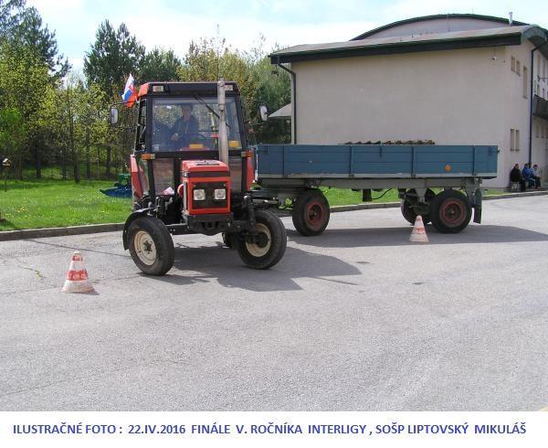 Kategória: 3 súťažiaci Systém súťaže: jazda traktorom s prívesom po vyznačenej dráhe na čas (+ trestné sekundy) hodnotí sa dosiahnutý čas po prejdení dráhy, za každé porušenie dráhy sa pripočítava 30