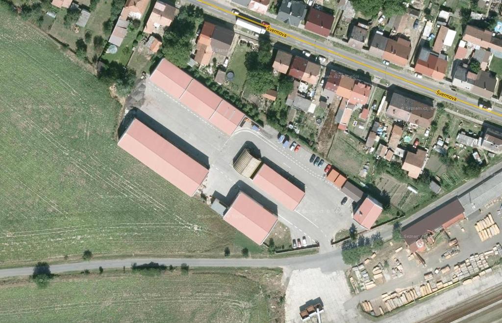 a obr. 2 (šedé pole vyznačuje celý areál SÚS KHK v Kopidlně). Obr.
