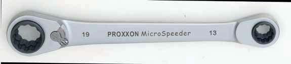 MicroSpeeder s ráčnovou funkcí. Bez nutnosti otáčení klíče. Extra dlouhé provedení. 4x Micro Speeder. Čtyři nejpoužívanější velikosti klíče v jednom nástroji: 10 13 17 19 mm.
