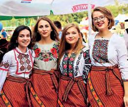 Obě prohlídky zpestří ve Frýdku-Místku hudební vystoupení dětí ze zdejší základní umělecké školy a ve Frýdlantě pásmo dětského folklórního souboru Chasička.