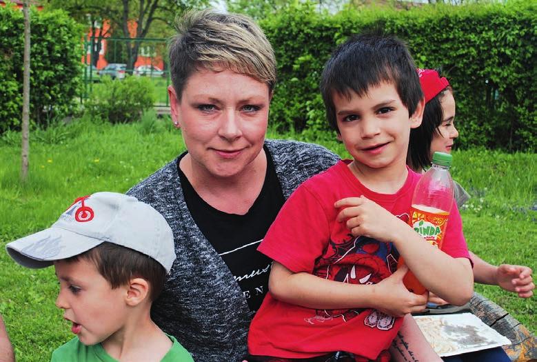 Ředitelku Petru Černovskou děti milují Volareza pomáhá našim dětem Po roce se opět uskutečnila v rámci společenské odpovědnosti akce hlavního managementu ředitelství VLRZ, která směřovala na pomoc se