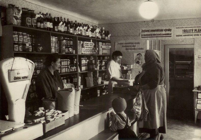 Táborský okresní svaz družstev fungoval do 30. září 1956.