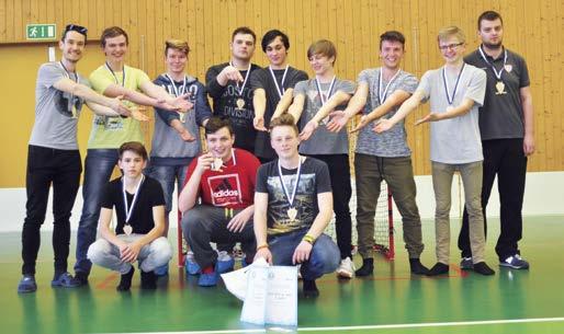 Dorostencům Kněždubu stačila i remíza a tu nakonec udrželi a po výsledku 2:2 slavili titul mistra OFL pro rok 2017/2018. FBC Slovácko se ziskem 11 bodů skončilo druhé.