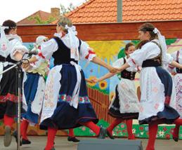 ČERVEN 1. 6. Dětský den s klubem Mája Třeboň (zámecký park) 1. 6. Muzejní noc Třeboň (DŠN, DPT, Vodárenská věž, Muzeum a galerie) 1. 6. 19:30 JH swing band koncert Třeboň (Lázně Aurora) 2. 3. 6. Finále Jihozápadního poháru v házené mladší a starší žáci Třeboň (TJ Jiskra) 2.