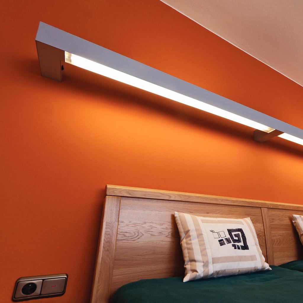 DESIGNLINE Řada Designline zahrnuje samostatná zářivková svítidla, která tvoří vhodný doplňkový sortiment k osvětlovacímu systému