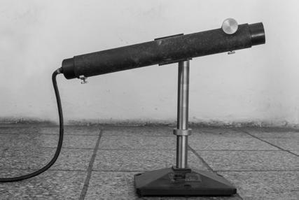 Přesto již v zimě na přelomu let 1983 a 1984 byly do observačního pavilonu ve spartánských podmínkách nainstalovány první technologické komponenty fotografické observace umělých družic Země (UDZ),