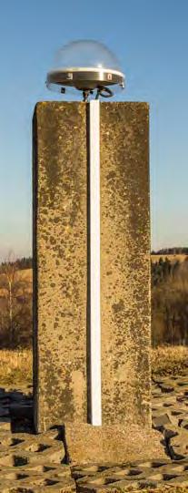 V roce 2003 došlo k výměně původní antény Trimble Geodetic L1/L2 za špičkovou anténu Trimble Zephyr Geodetic využívající technologii Trimble Stealth, která byla doplněna ochranným