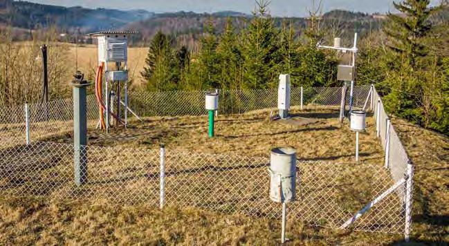 V roce 2009 byla referenční stanice GPS Polom zapojena do Výzkumné a experimentální sítě pro observace GNSS 6).