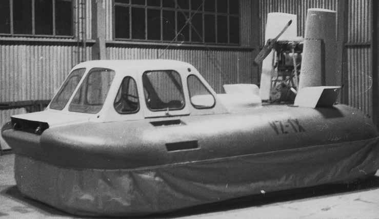 294 materiály Prototyp funkčního vzorku vznášedla VZ-1X v konfiguraci pro jízdu na kolech v roce 1970. VÚA-SA AČR Olomouc. (VÚSL), bylo v roce 1969 vyprojektováno experimentální vznášedlo NA-1.