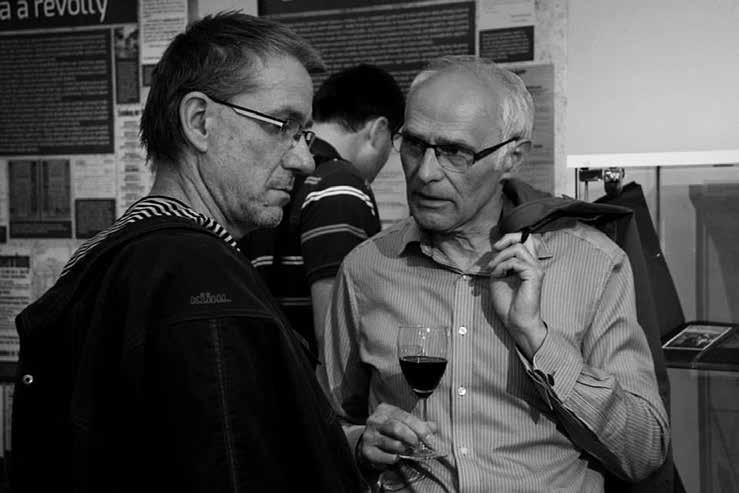 Zprávy 395 Jeden z autorů scénáře výstavy Mgr. Petr Dvořák (vlevo). Foto (3 x) Jakub Koumar. obcí.