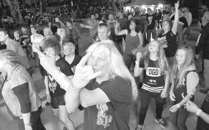 (KET) Skupina Divokej Bill představila své nové album Slavný revival prosil o koncert BRNO Svou premiéru si odbyl film Závod života režiséra Roberta Krále.