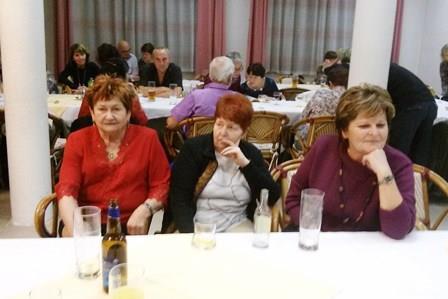 neděli. Akcí se účastní v průměru 25 lidí. Věk nehraje u nich žádnou roli, např. M. Lichnovská má 90 let a zvládá tolik, že ji tiše závidíme.