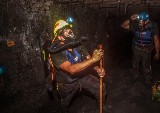 BULLETIN SDMG Strana 5 po 4 letech od ukončení dobývání, tedy v roce 2021, ale jejich výsledky umožní upřesnění a doplnění metodiky pro zpracování dalších znaleckých posudků, které v případě
