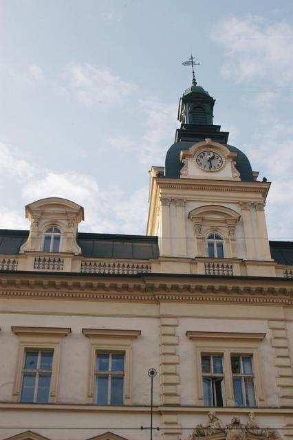 LEDEN Z radnice Věž na budově radnice ve Štefánikově ulici Rada MČ Praha 5 schválila rozpočet na rok 2008 Rada Městské části Praha 5 schválila na svém úterním zasedání (15. 1.