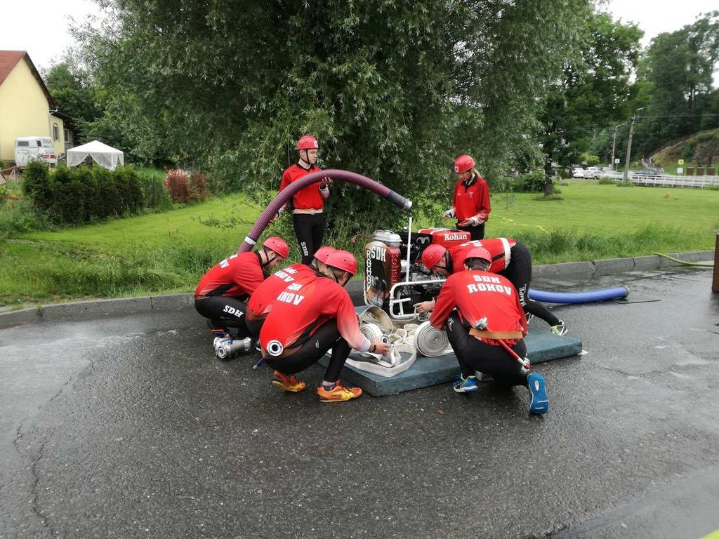 Pro děti bylo připraveno zdarma malování na obličej a skákací hrad, akce byla doprovázena stánkovým prodejem různých specialit.
