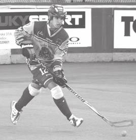 Šport 18 HOKEJBALOVÁ EXTRALIGA Hokejbalová extraliga v uplynulú sobotu uzavrela prvú časť zápasov sezóny. Posledným súperom, ktorému Svidník nečelil, bol Martin.
