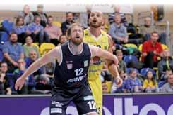 RYCHLÝ VEERNÍK Na USK o 20 minut pozdìji Prostějov (lv) - O dvacet minut později odstartuje duel 4. kola nejvyšší domácí soutěže, v němž BK Olomoucko přivítá USK Praha.