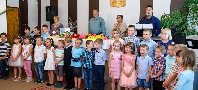 Zlatí manželé Marie a Jan Hodných z a Zlatí manželé Marie a Jan Hodných z a si řekli své Ano v obřadní síni tehdejšího Národního výboru v Pacově.