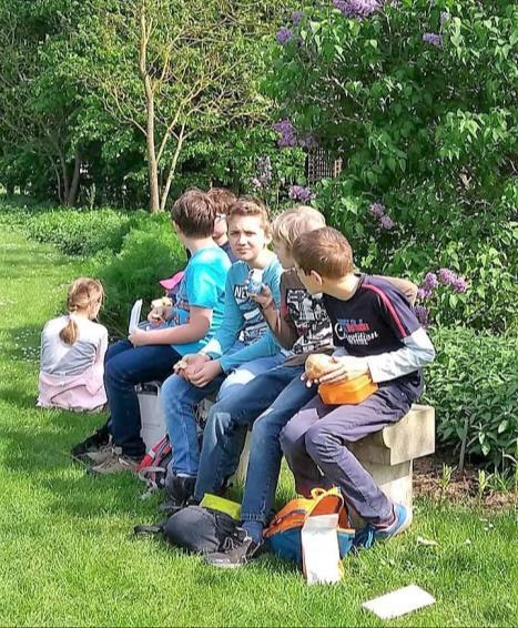 Odjížděli jsme s velkou inspirací pro další práci. Počasí nám vyšlo, nálada byla výborná. Výlet byl prostě skvělý. Mgr.