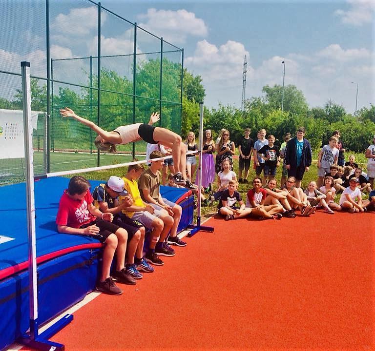 Během tohoto slavnostního dne se konalo soutěžení ve sportovní zdatnosti žáků třetích tříd.