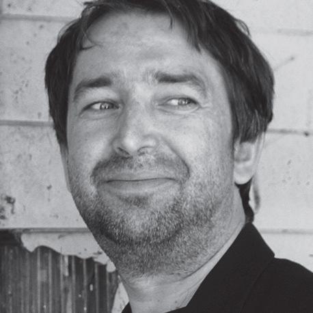 Peter Vrábel je slovenský dirigent, který žije a pracuje v Praze.