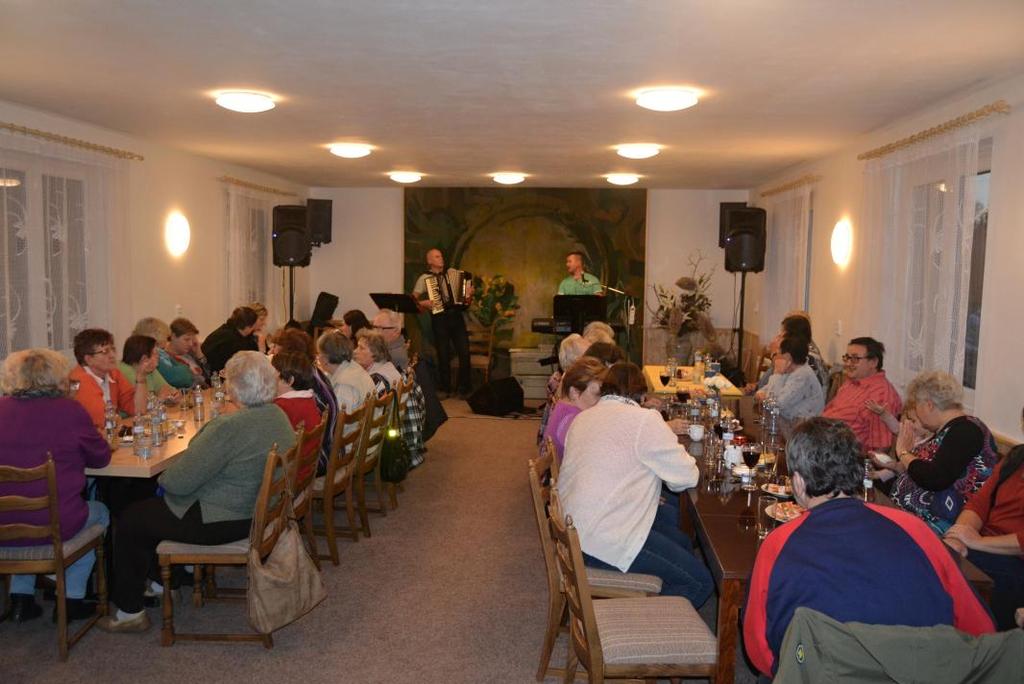KLUB SENIOREK Klub seniorek ve