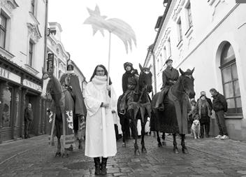Řádková inzerce Provádím každoroční cyklickou kontrolu komínů a jejich čištění dle nařízení vlády ČR. Tel. 731 506 249, 464 620 162.