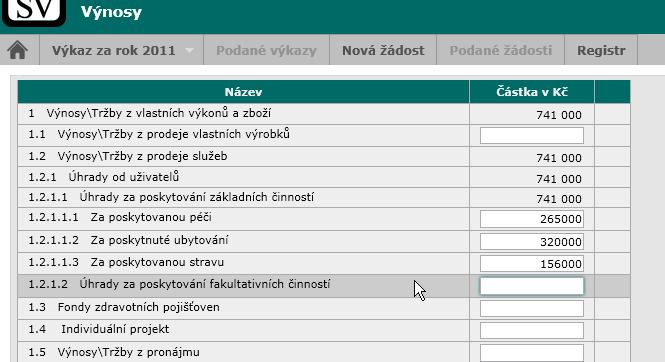 Zadejte částky v celých Kč pro jednotlivé nákladové položky. Součtové řádky se počítají automaticky.