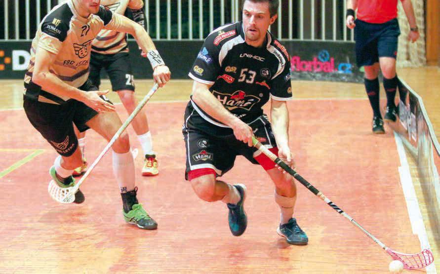 FUTSAL: Gymnazistky Starého Města zvedly nad hlavu Středoškolský pohárr STR. 24 BASKETBAL: Žákyně Uherského Brodu nemají soupeře STR.
