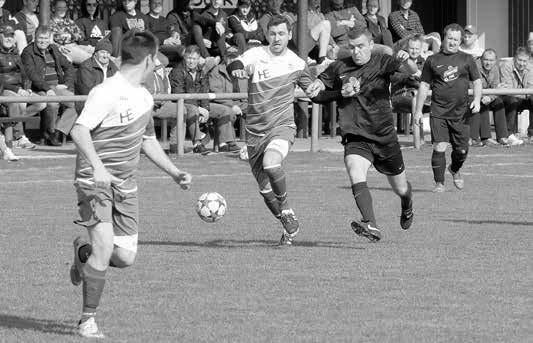 Pondělí 9. dubna 2018 OKRESNÍ SOUTĚŽ - A 21 S fotbalisty si pohrával silný vítr KOSTELANY N. M. - TRAPLICE 4:1 (2:0) VÁŽANY - HUŠTĚNOVICE 2:1 (1:0) Branky: 59., 76. Mojžiš Ju., 18. Marek D., 2.