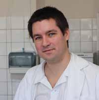 zaměstnán u nikoho. Byl jsem locum pharmacist, což znamená, že jsem pracoval pro různé řetězce na různých místech dle jejich akutní potřeby.