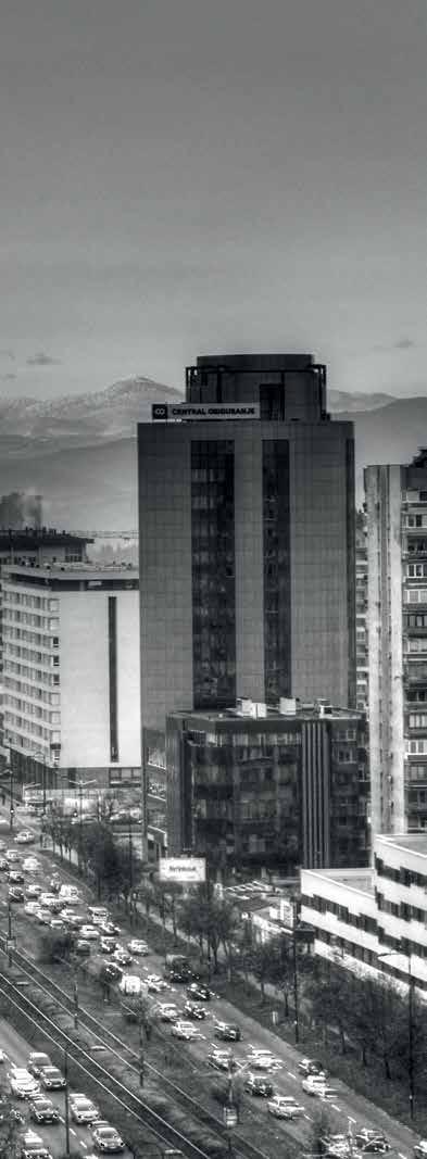 CES TOPIS TEXT: PAVEL FREJ FOTO: AUTOR SARAJEVO ČERNOBÍLÁ REALITA balkánského orientu Už dávno mohlo patřit mezi balkánské perly. Říká se mu evropský Jeruzalém nebo také malý Istanbul.