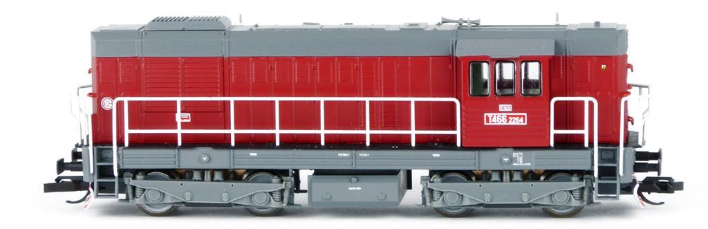 Délka modelu přes nárazníky činí 113,4 mm, což je velice přesné. Po přepočtu vychází 13.600 mm, na rámu je uvedeno 13,58 m.