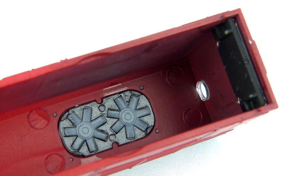 Obr. 9: Spodní strana ventilátorů se znázorněnými