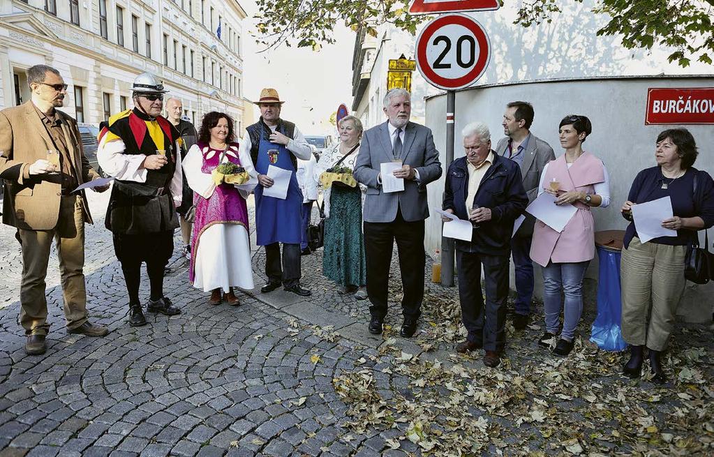Posezení s burčákem, na kterém přivítal