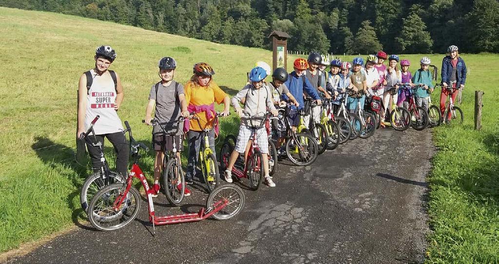 Poslední den jsme vyhodnotili soutěž, která probíhala po celé tři dny, rozdali jsme si ceny, zahráli poslední hry a vyrazili domů. Báječný vstup na druhý stupeň. V. Pachovský, A. Abrahámová a S.