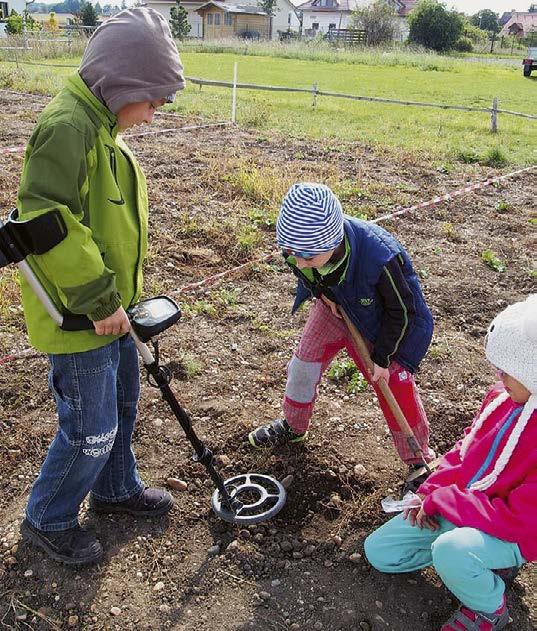 ZPRAVODAJSTVÍ roku. Složení pedagogického i provozního týmu se oproti loňskému školnímu roku trochu obměnilo a rozšířilo.