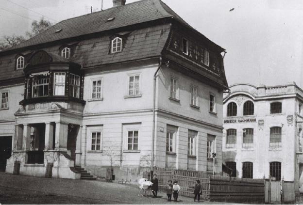 Po skončení války došlo k pokusu o odtržení se od Československa a založení vlastní republiky s názvem Deutschböhmen.
