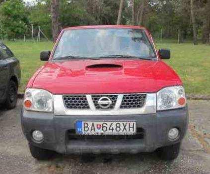 Nissan Double Cab 2,5 terénne
