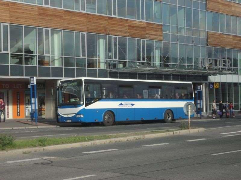 Město Beroun vybudovalo v roce 2015 nové autobusové nádraží v blízkosti železniční stanice.