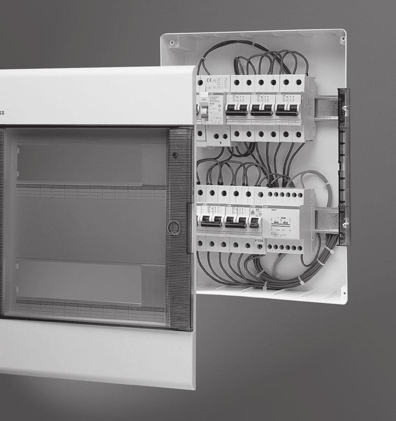 ROZVODNICE MODULOVÉ 1/3 Rozvodnice pro zapuštěnou montáž IP 40 Řada Europa Technické charakteristiky krytí IP 40 izolační třída II dodává se ve 2 provedeních: plná dvířka, průhledná kouřová dvířka