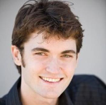 webové stránky Silk Road (nabídka drog online) V říjnu 2013 FBI zatkl drogového šéfa anonymního
