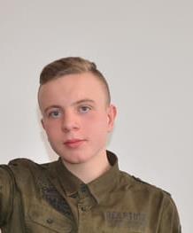 Volal som tiesňovú linku, operátorka mi radila, čo mám robiť. Dával som mu umelé dýchanie, hovorí Matej. Bol to pre neho určite veľmi náročný emocionálny zážitok.