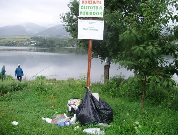 sme si pripomenuli reláciou v školskom rozhlase a čistením okolia