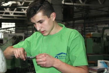 miesto v strojovom obrábaní kovov a Peter