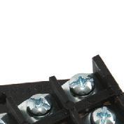 dotykem částí pod napětím a chrání spoje proti mechanickému poškozeni